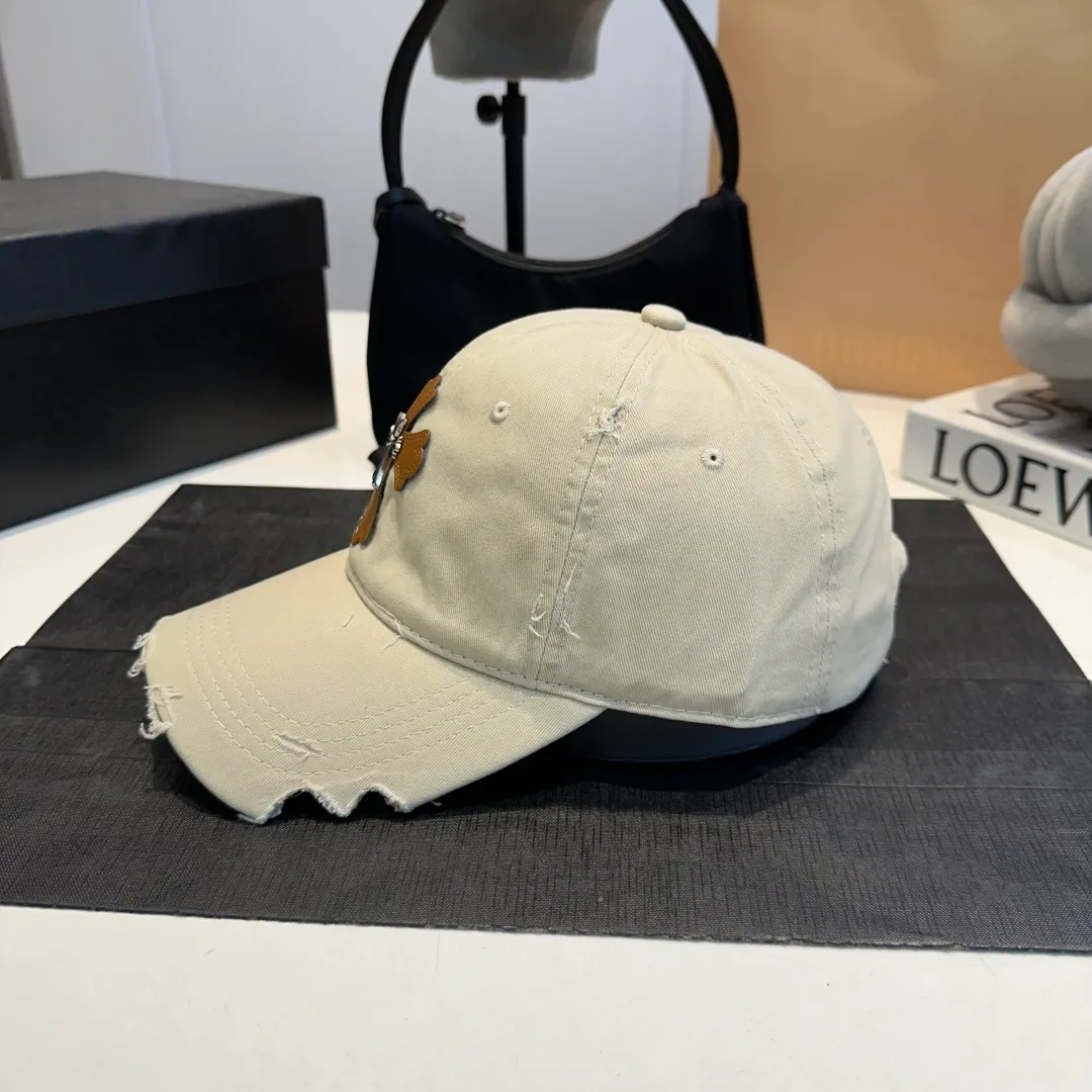 P60 Chrome Hearts 💓Early spring Korean style fashion retro distressed hole hat worn design versatile baseball cap peaked cap